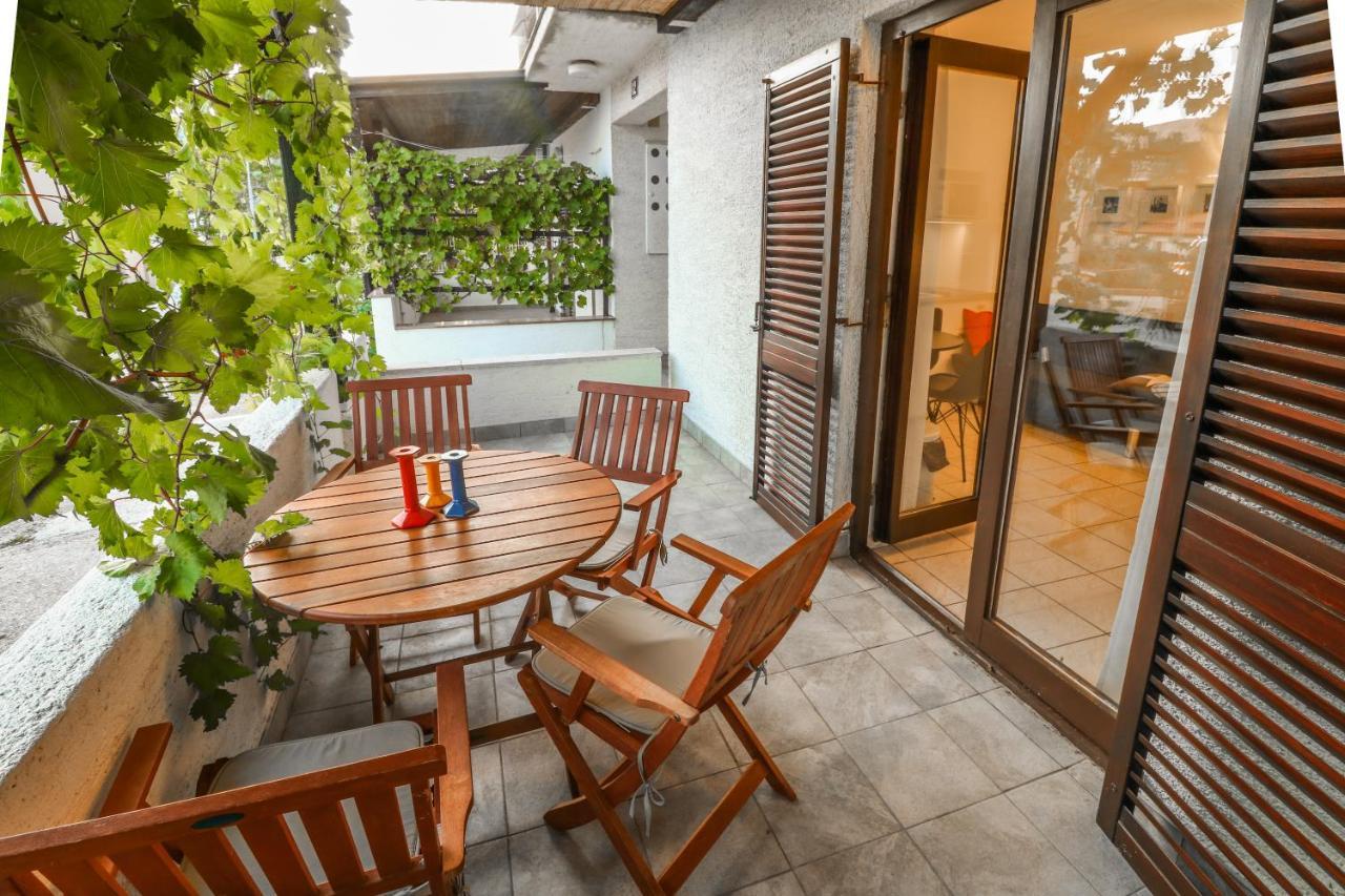 Apartments Vladan With Terrace Башка Екстер'єр фото