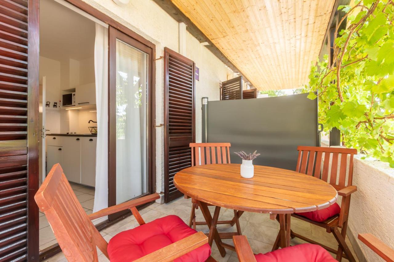Apartments Vladan With Terrace Башка Екстер'єр фото